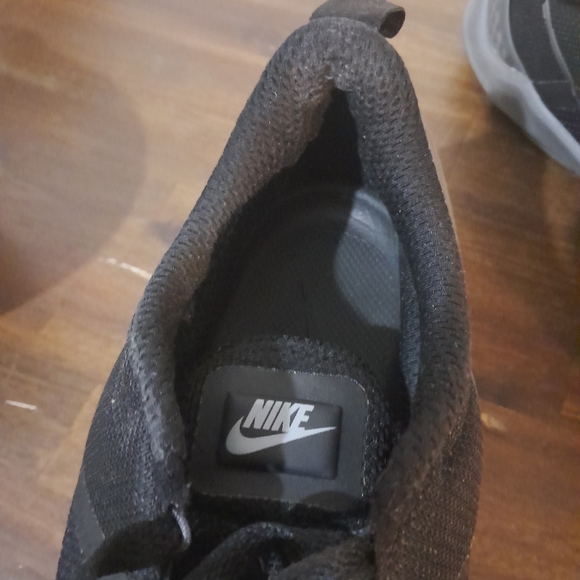 Nike Lunarestoa2 811372-003 Men's Size 12 Good Used Condition Black And DarkGrey - Picture 4 of 8